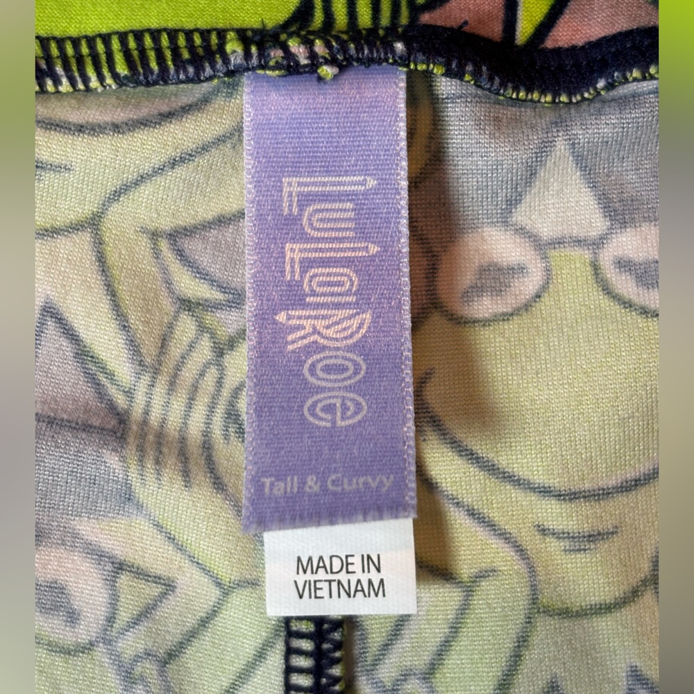 LuLaRoe Leggings Lot of 6 Cartoon & Disney Style Character Prints. Size 12* - Picture 8 of 10